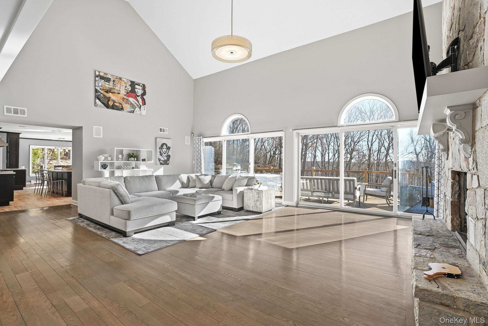 2 Hemlock Rise, Armonk, NY 10504