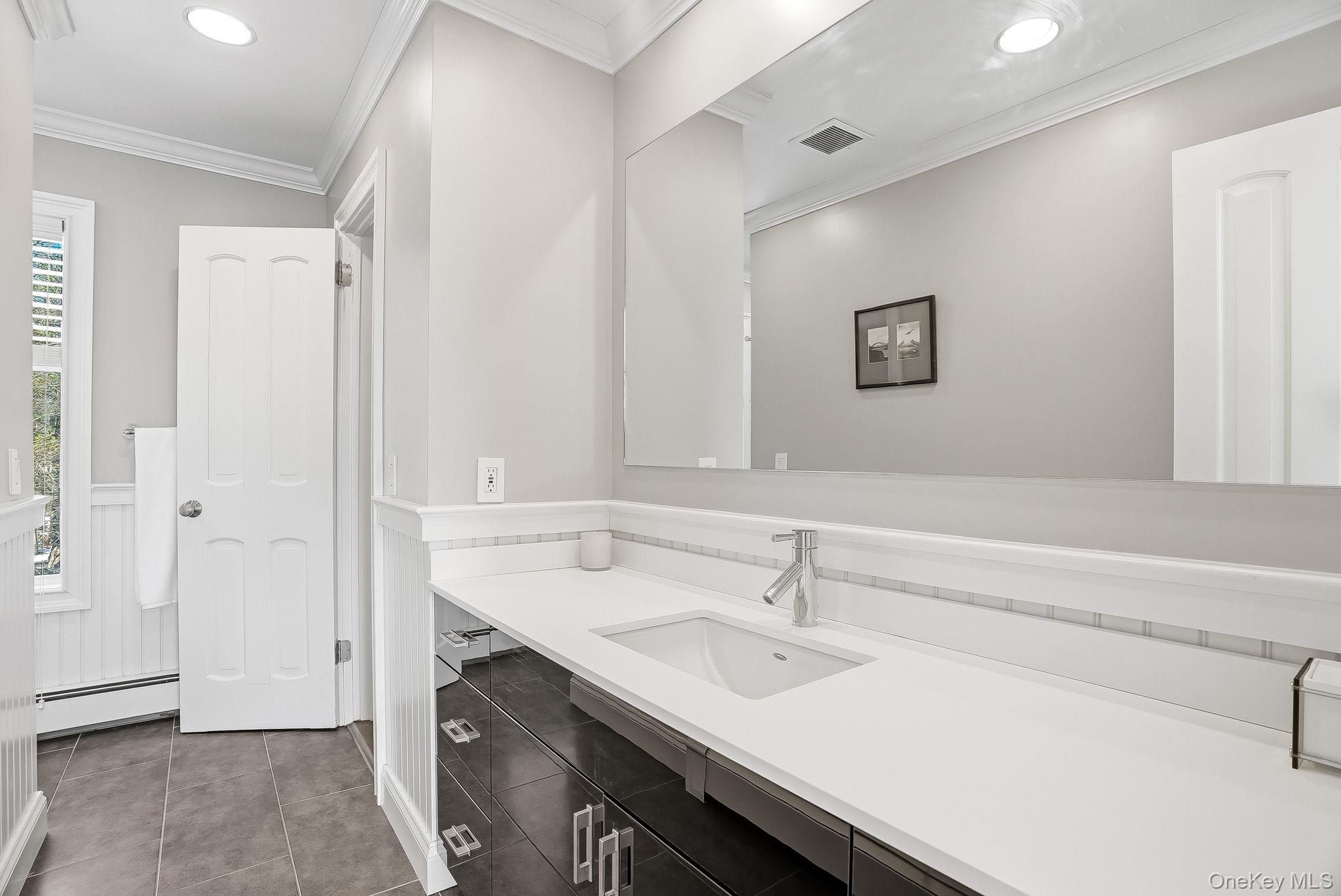 2 Hemlock Rise, Armonk, NY 10504