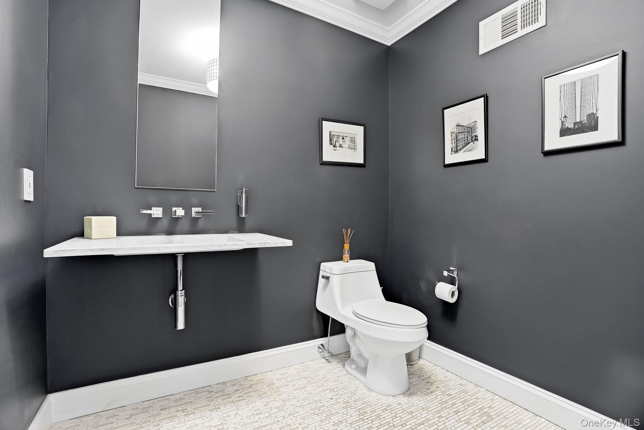 2 Hemlock Rise, Armonk, NY 10504