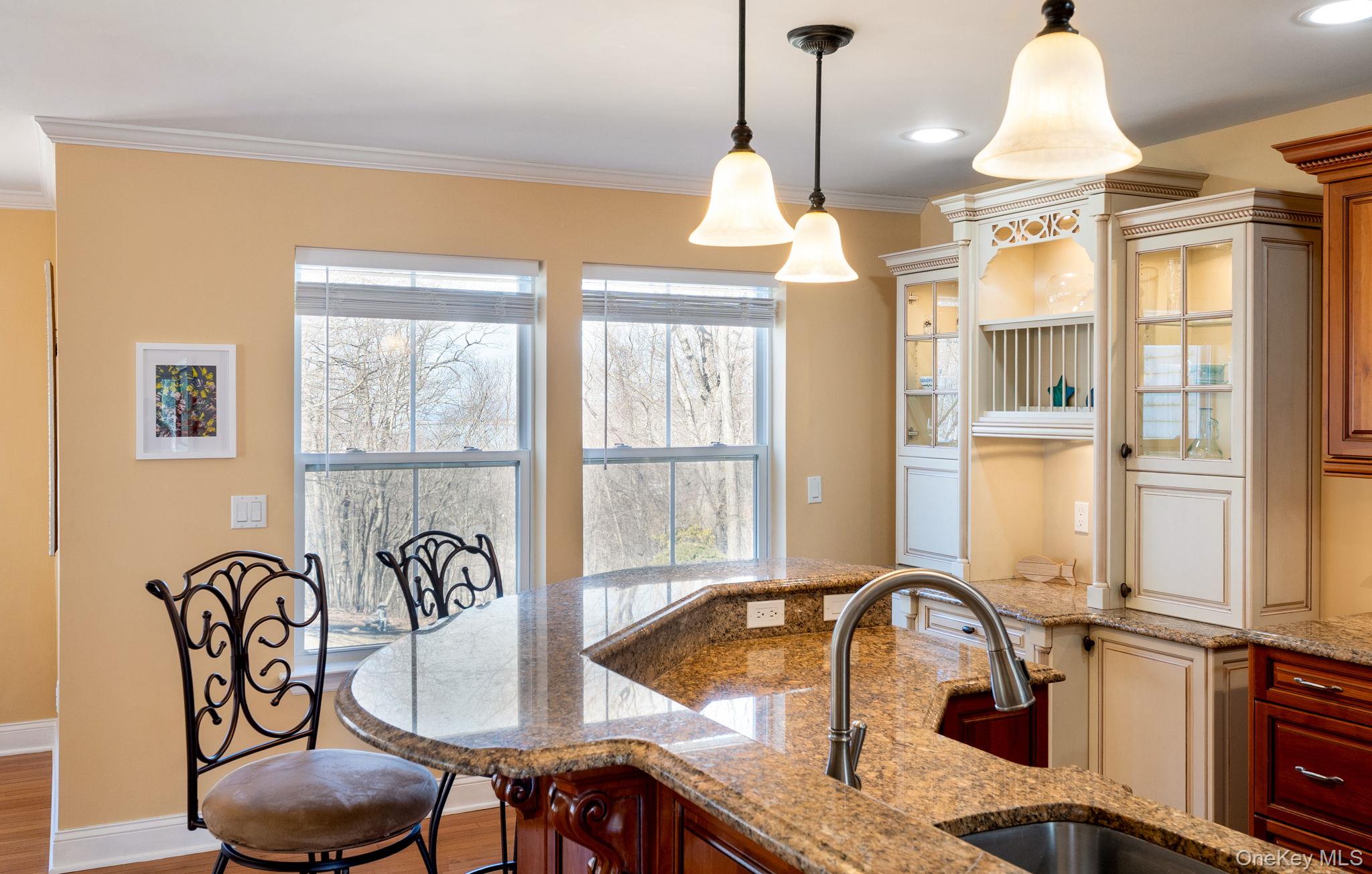 14 Vantage Court, Port Jefferson, NY 11777