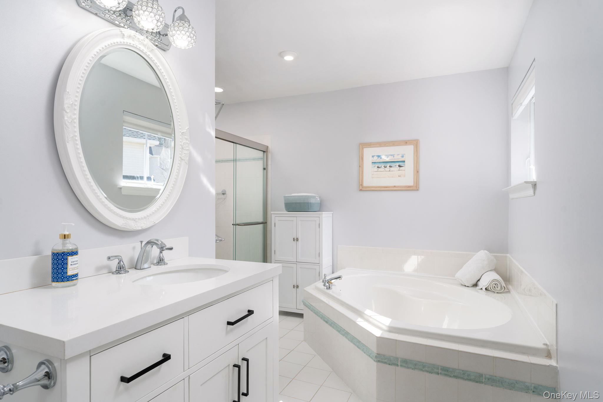 14 Vantage Court, Port Jefferson, NY 11777