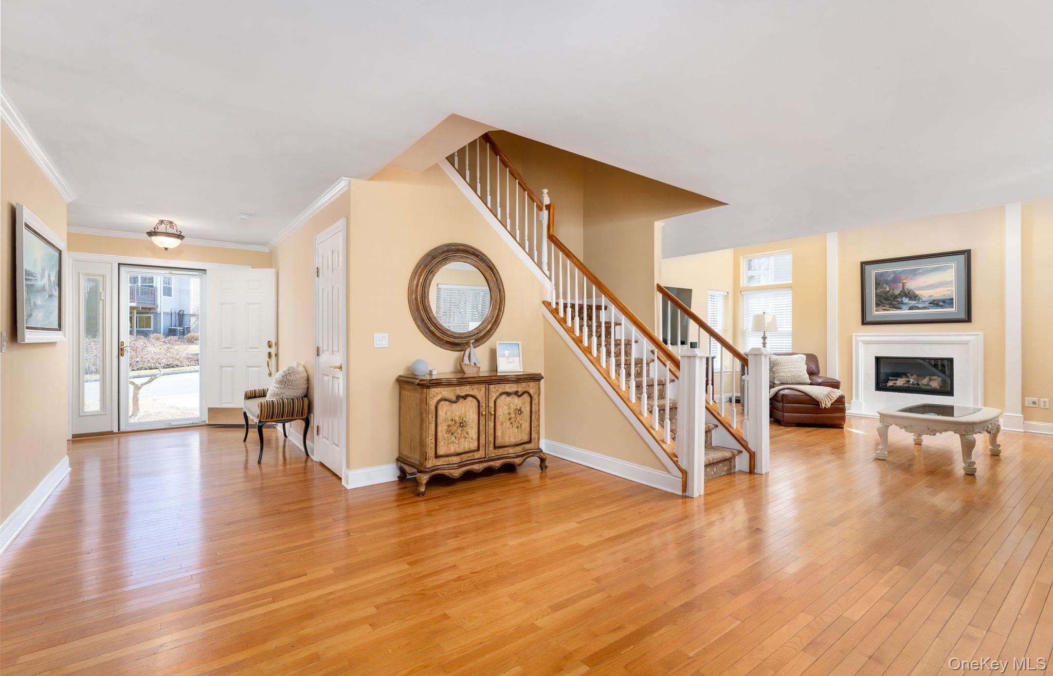 14 Vantage Court, Port Jefferson, NY 11777