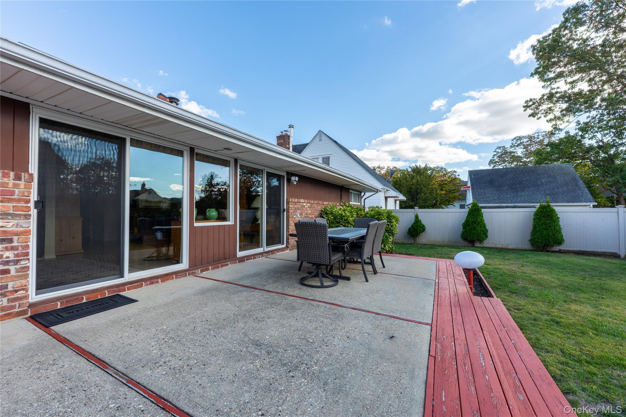 2860 Lenox Road, Oceanside, NY 11572