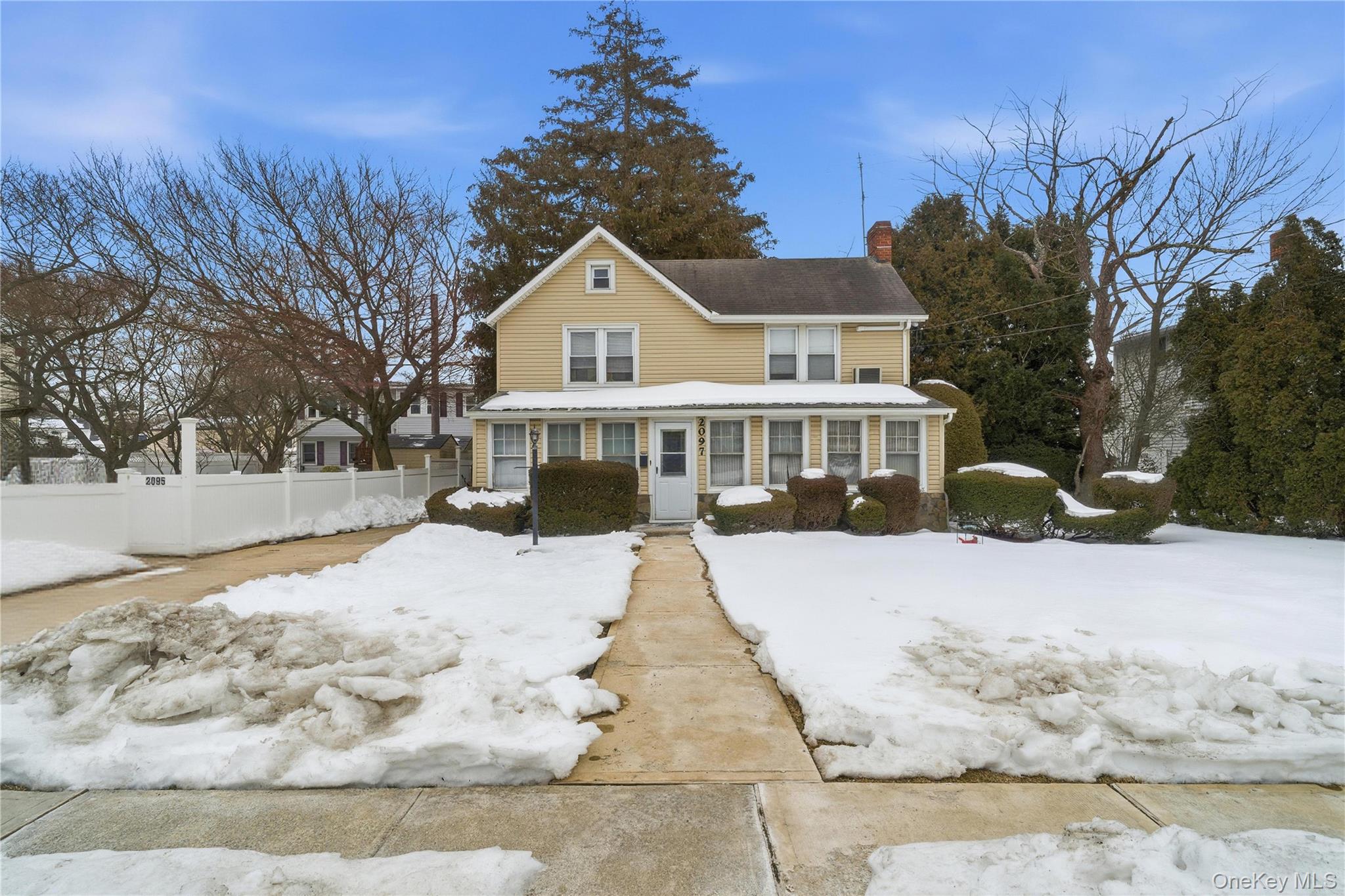 2097 Washington Avenue, Seaford, NY 11783