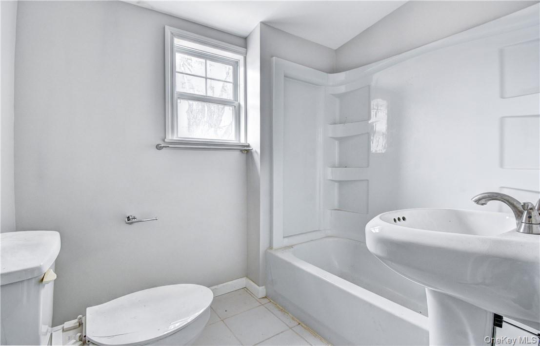 202 Midland Lake Road, Middletown, NY 10941