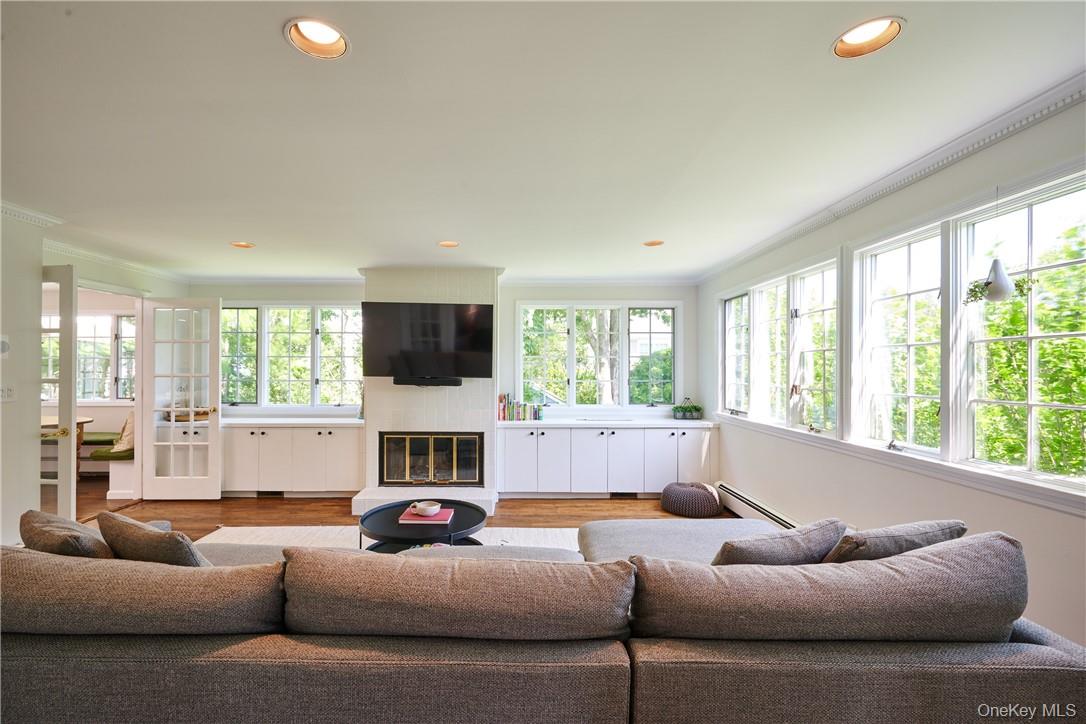 11 Lebanon Road, Scarsdale, NY 10583