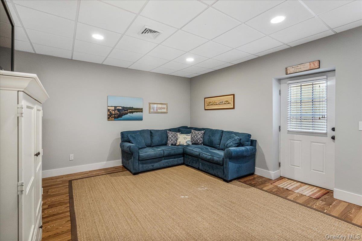 60 Lilac Road, Westhampton Beach, NY 11978