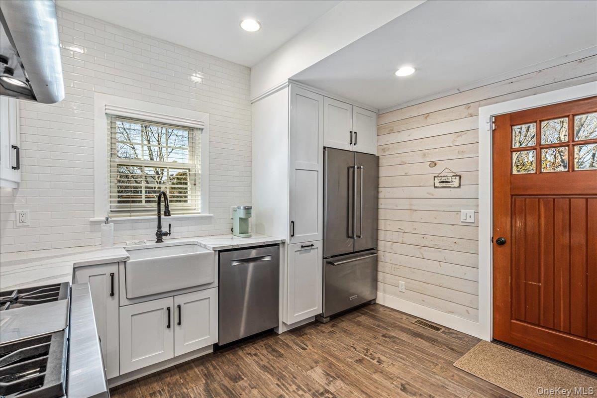 60 Lilac Road, Westhampton Beach, NY 11978