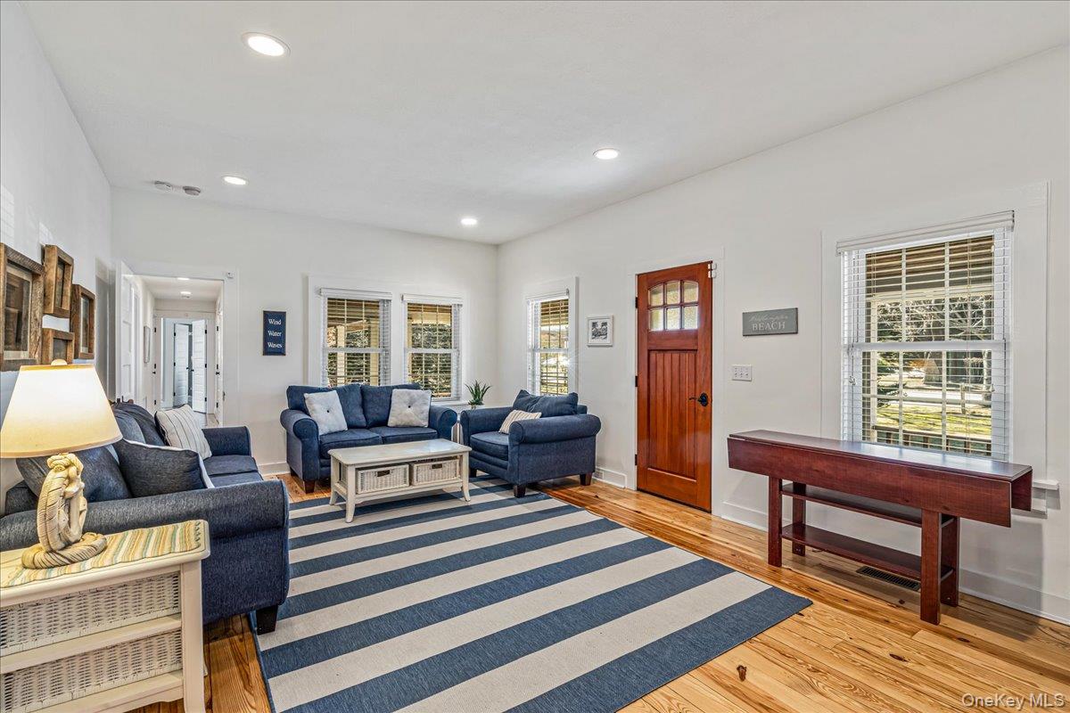 60 Lilac Road, Westhampton Beach, NY 11978