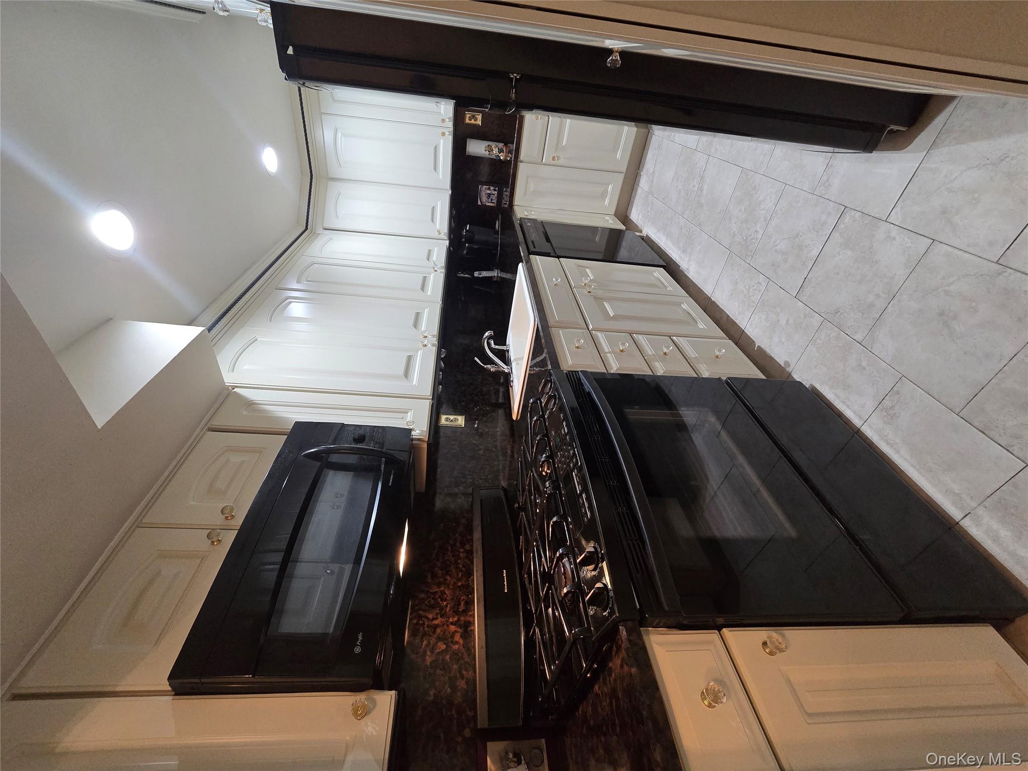 89-40 151st # 3B, Howard Beach, NY 11414