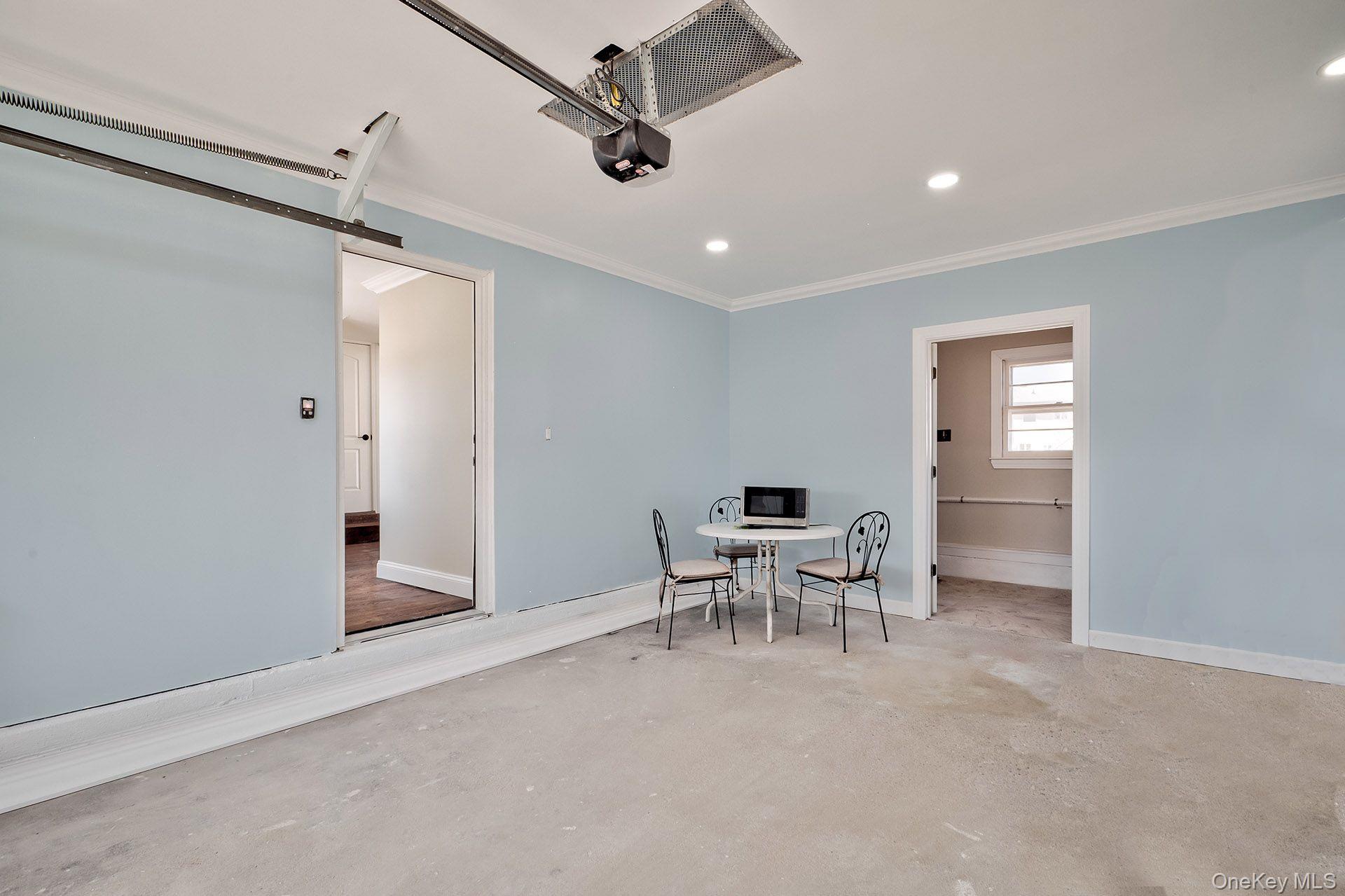 72 W Lido Promenade, Lindenhurst, NY 11757