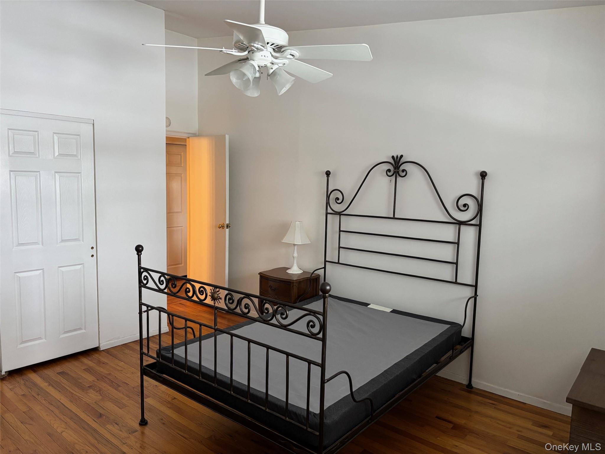 6 Ivy # 3 B, Farmingdale, NY 11735