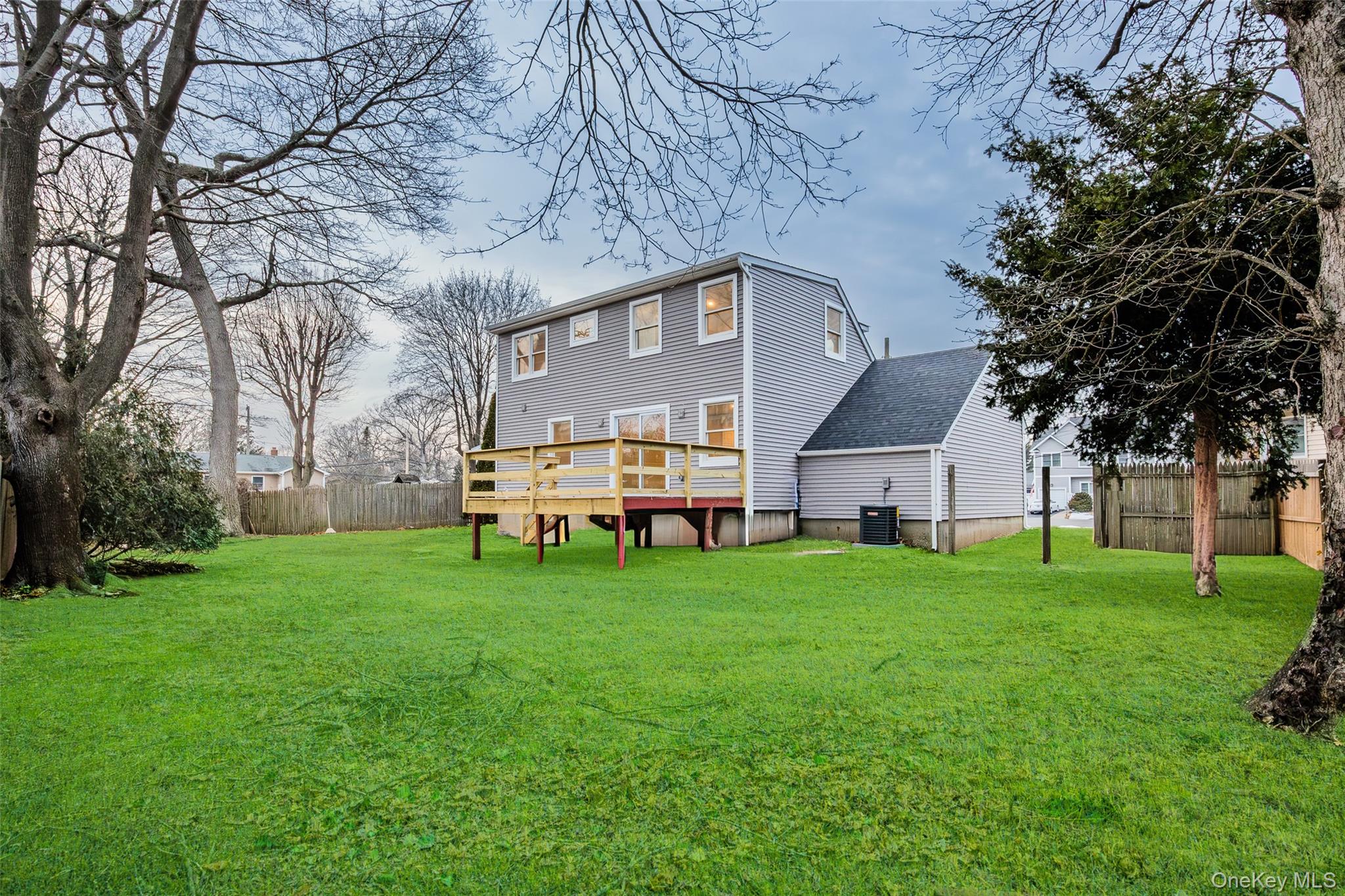 6 Grand Haven Court, Commack, NY 11725