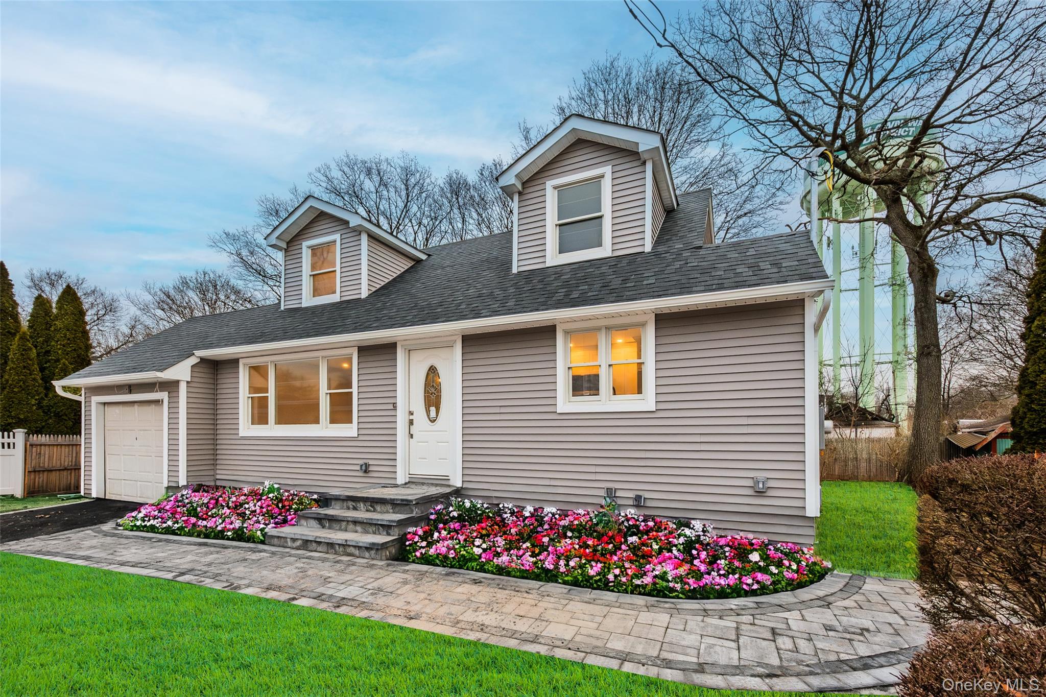 6 Grand Haven Court, Commack, NY 11725