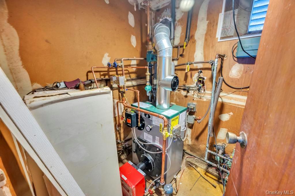 3 Terrace Drive, Hauppauge, NY 11788