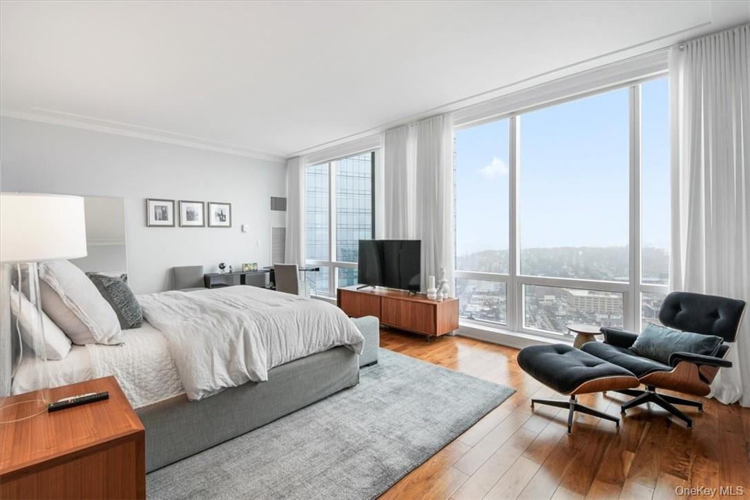 5 Renaissance Square # PH5E (36fl), White Plains, NY 10601