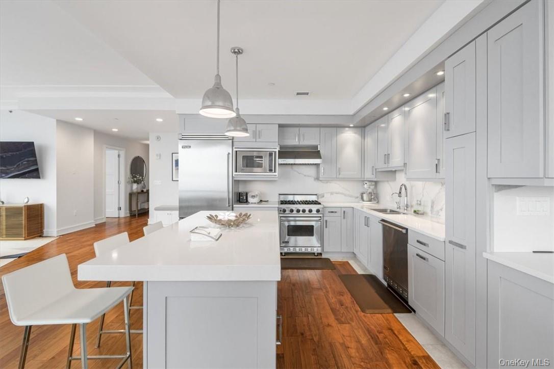 5 Renaissance Square # PH5E (36fl), White Plains, NY 10601