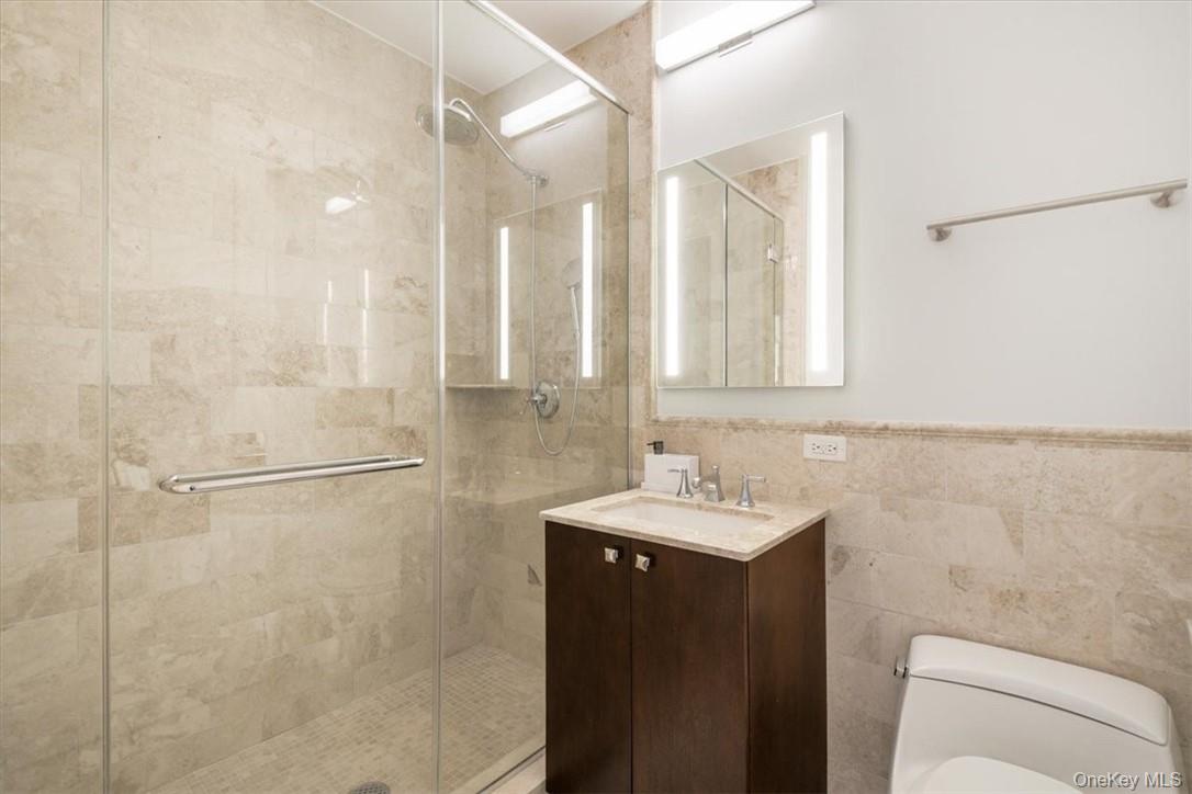 5 Renaissance Square # PH5E (36fl), White Plains, NY 10601