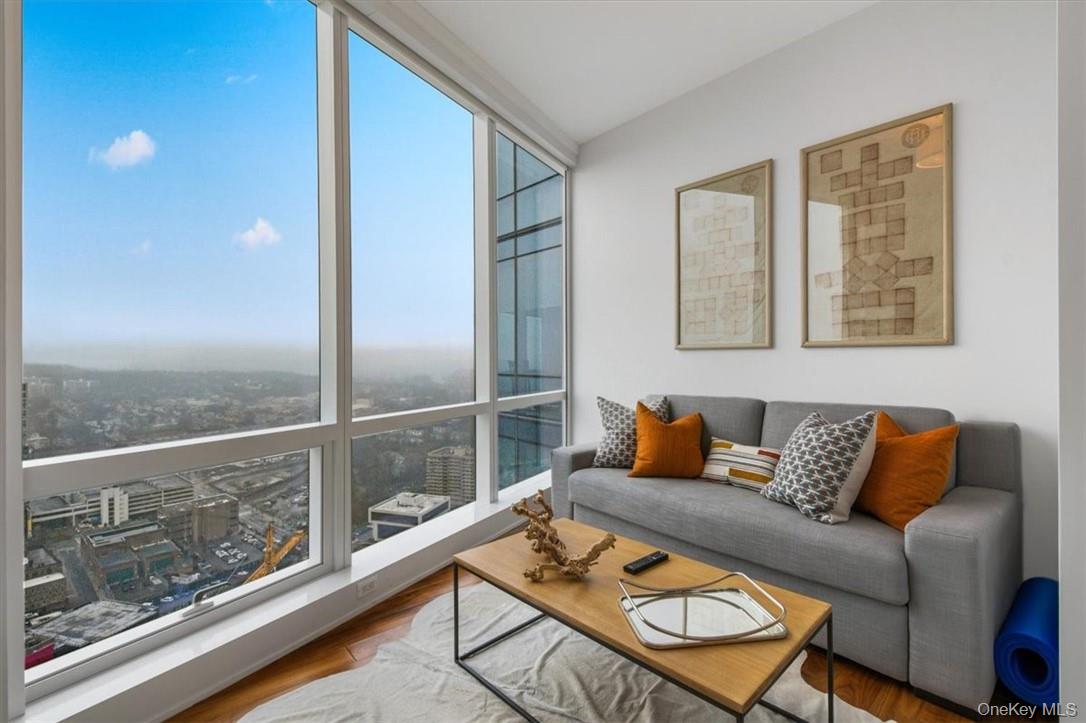 5 Renaissance Square # PH5E (36fl), White Plains, NY 10601