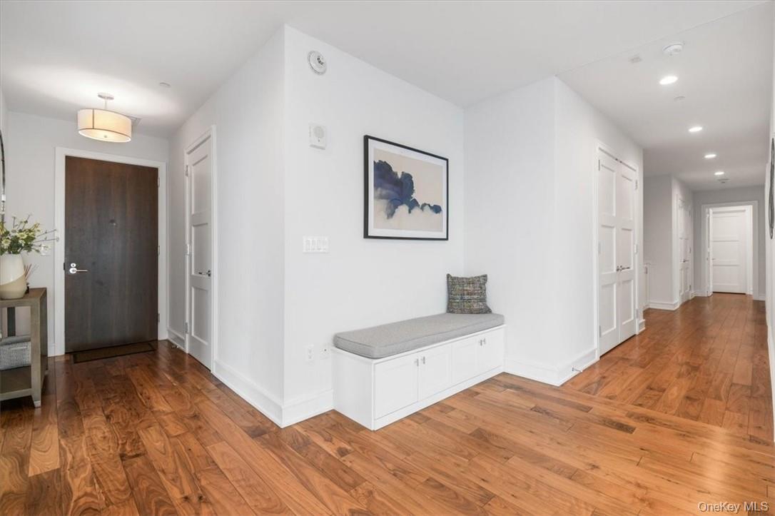 5 Renaissance Square # PH5E (36fl), White Plains, NY 10601