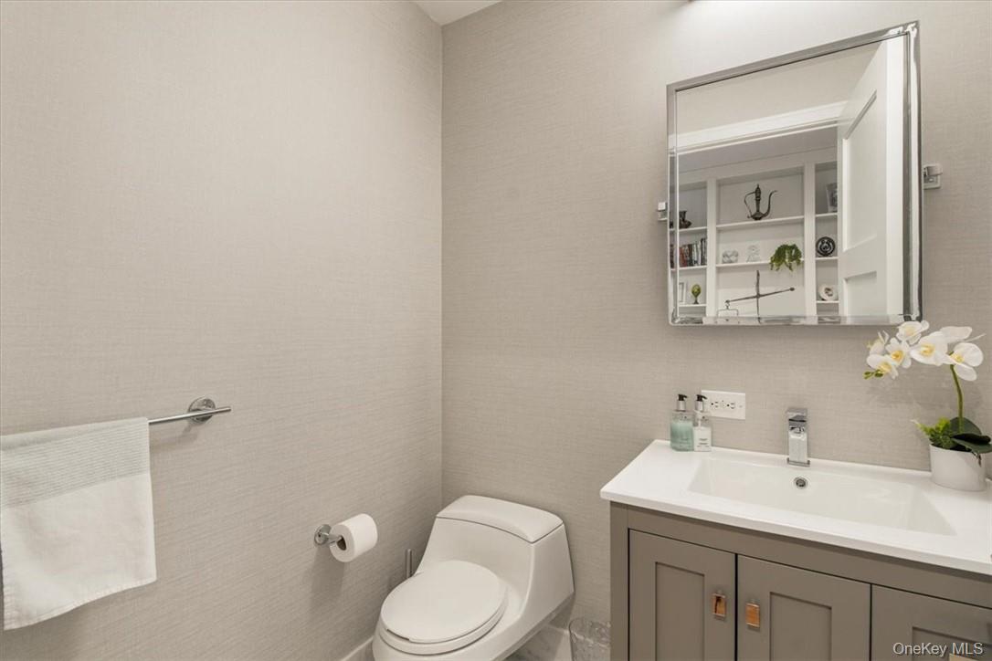 5 Renaissance Square # PH5E (36fl), White Plains, NY 10601