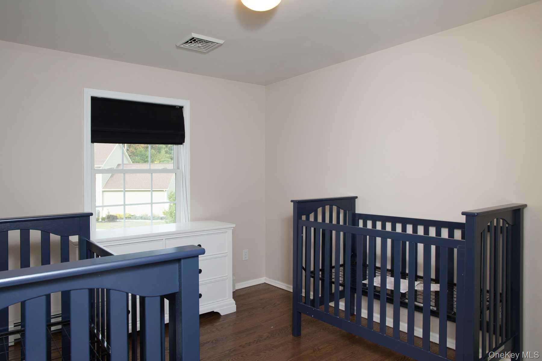 6 Jamil Court, Poughkeepsie, NY 12603