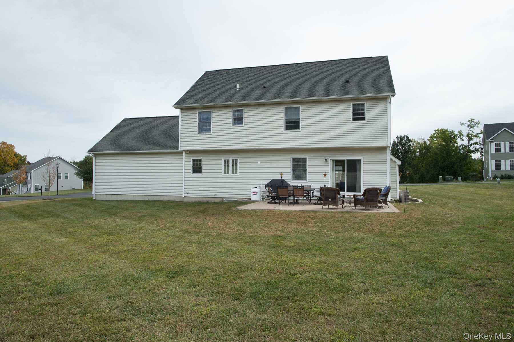 6 Jamil Court, Poughkeepsie, NY 12603