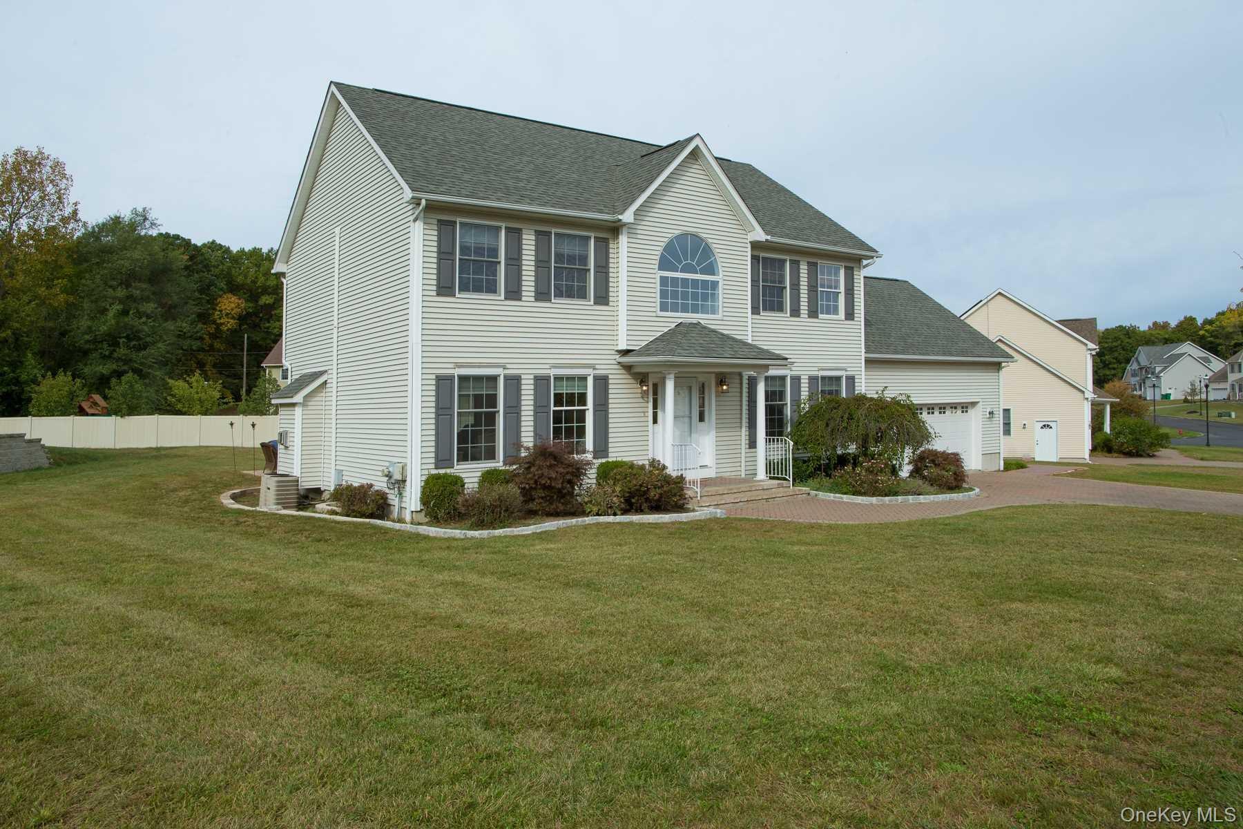 6 Jamil Court, Poughkeepsie, NY 12603