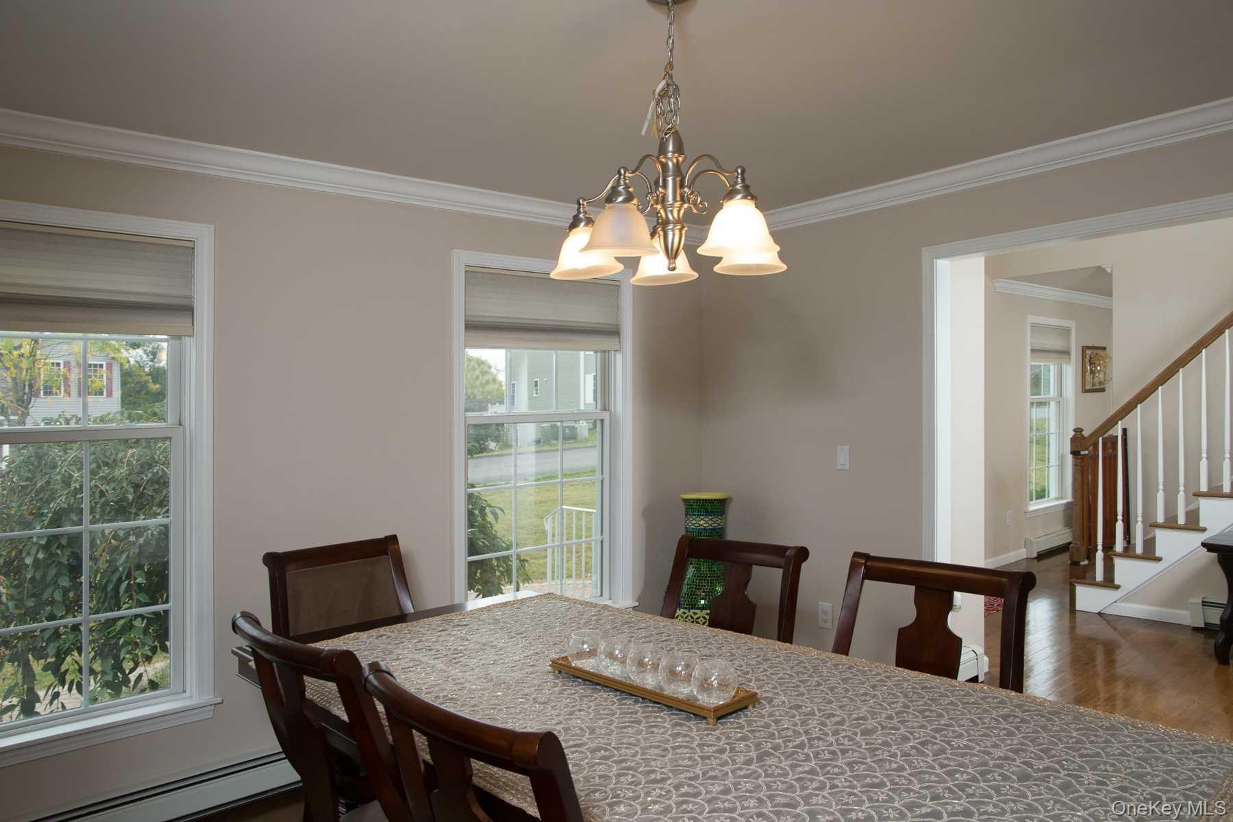 6 Jamil Court, Poughkeepsie, NY 12603