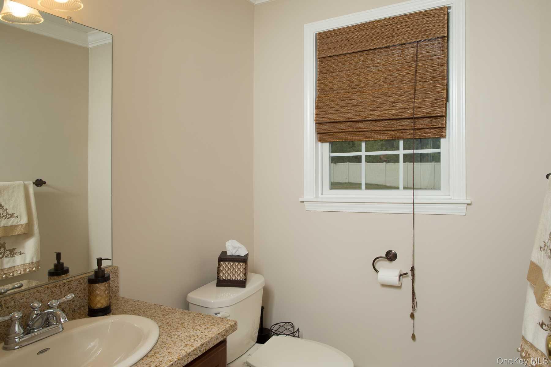 6 Jamil Court, Poughkeepsie, NY 12603