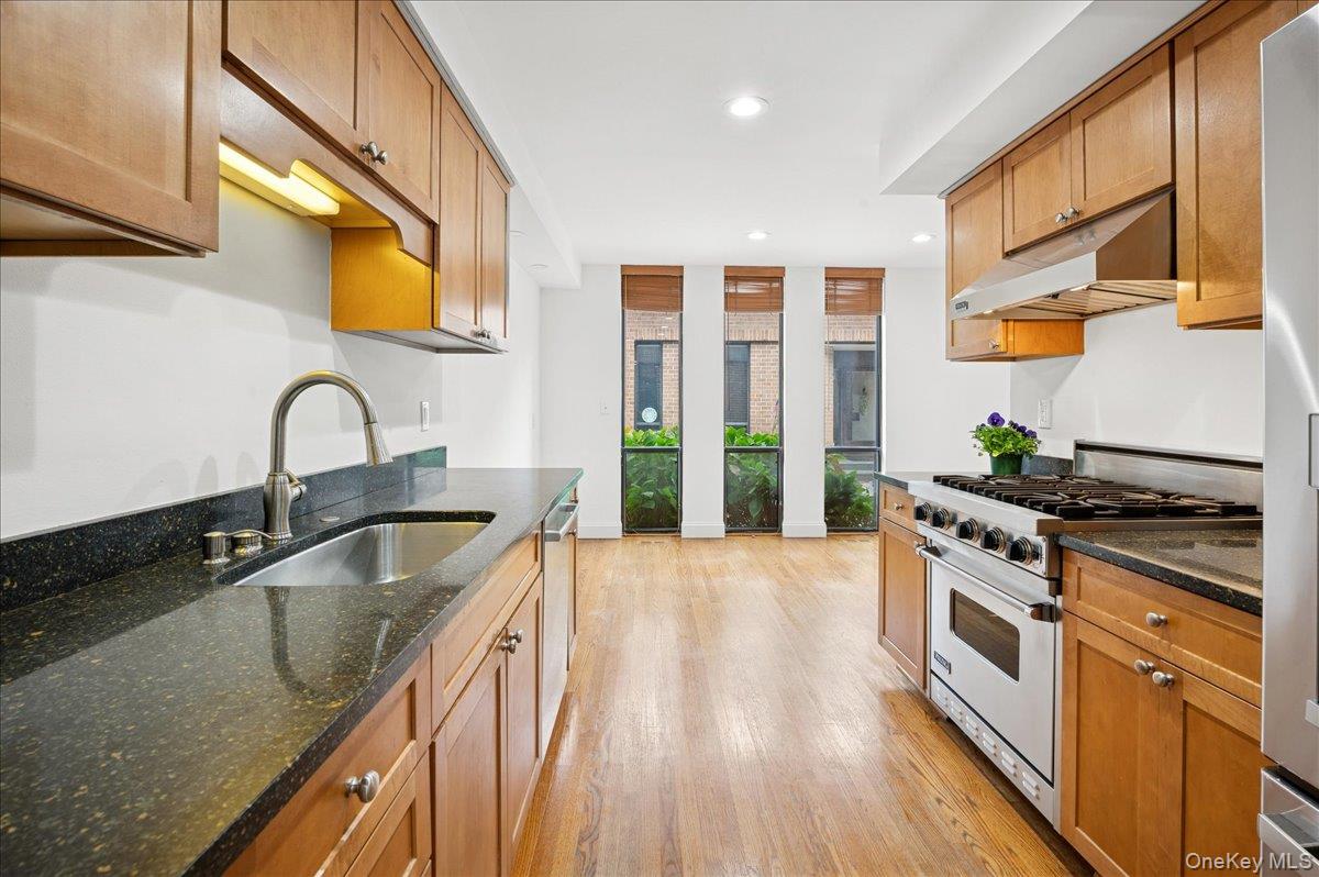 70 Waters Edge # 70, Rye, NY 10580