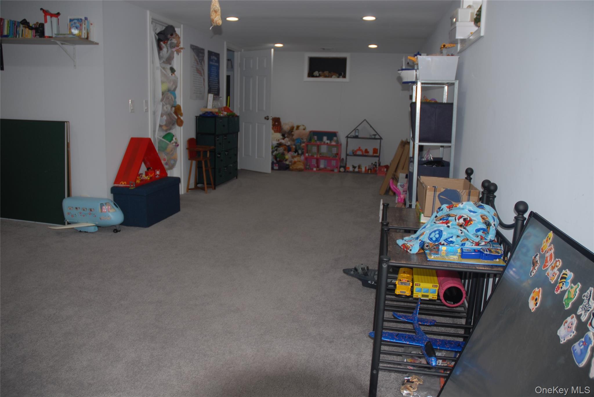 137 Carleton Drive E, Shirley, NY 11967