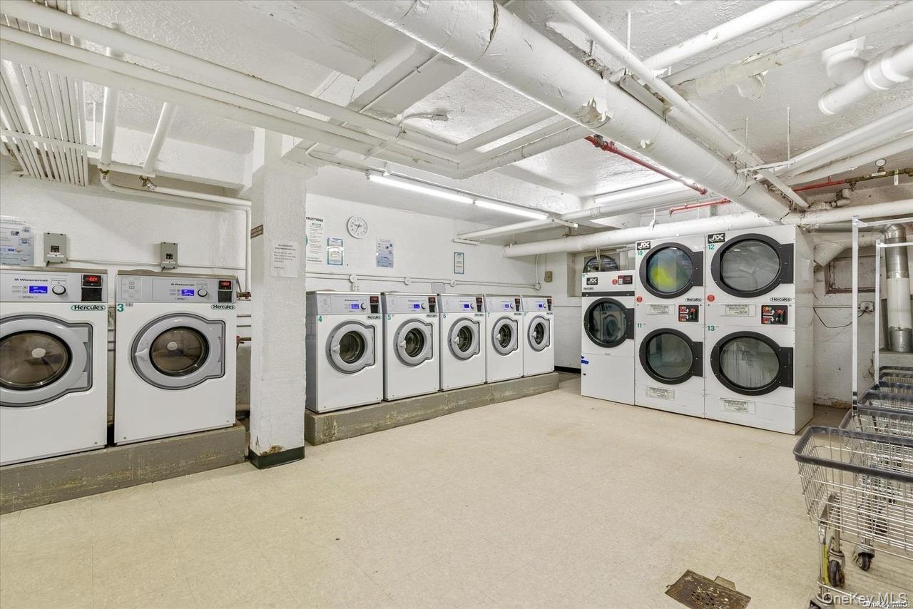 34-20 78TH # 4J, Jackson Heights, NY 11372