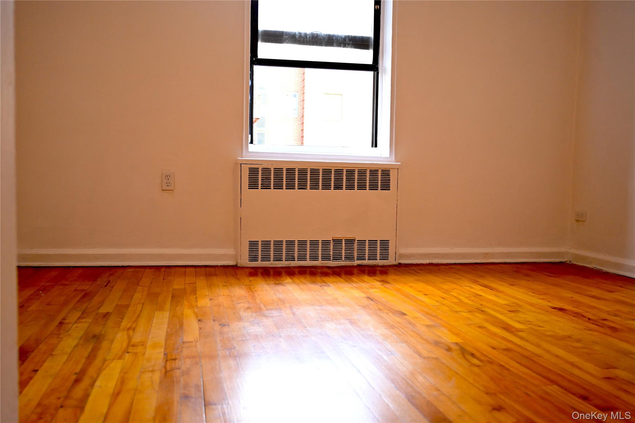 34-20 78TH # 4J, Jackson Heights, NY 11372