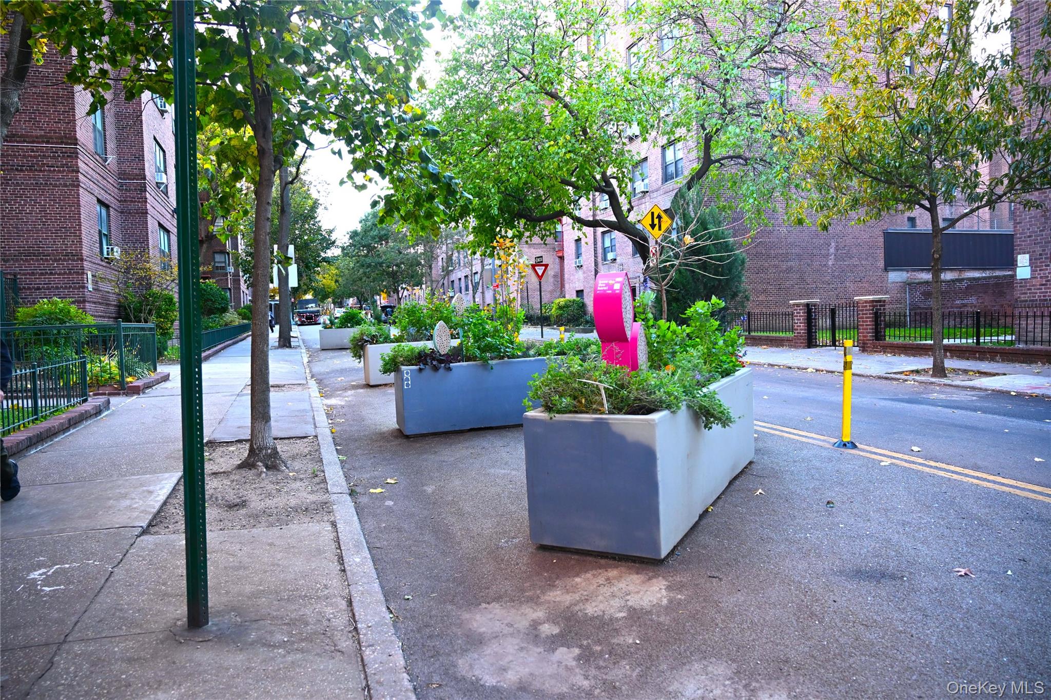 34-20 78TH # 4J, Jackson Heights, NY 11372