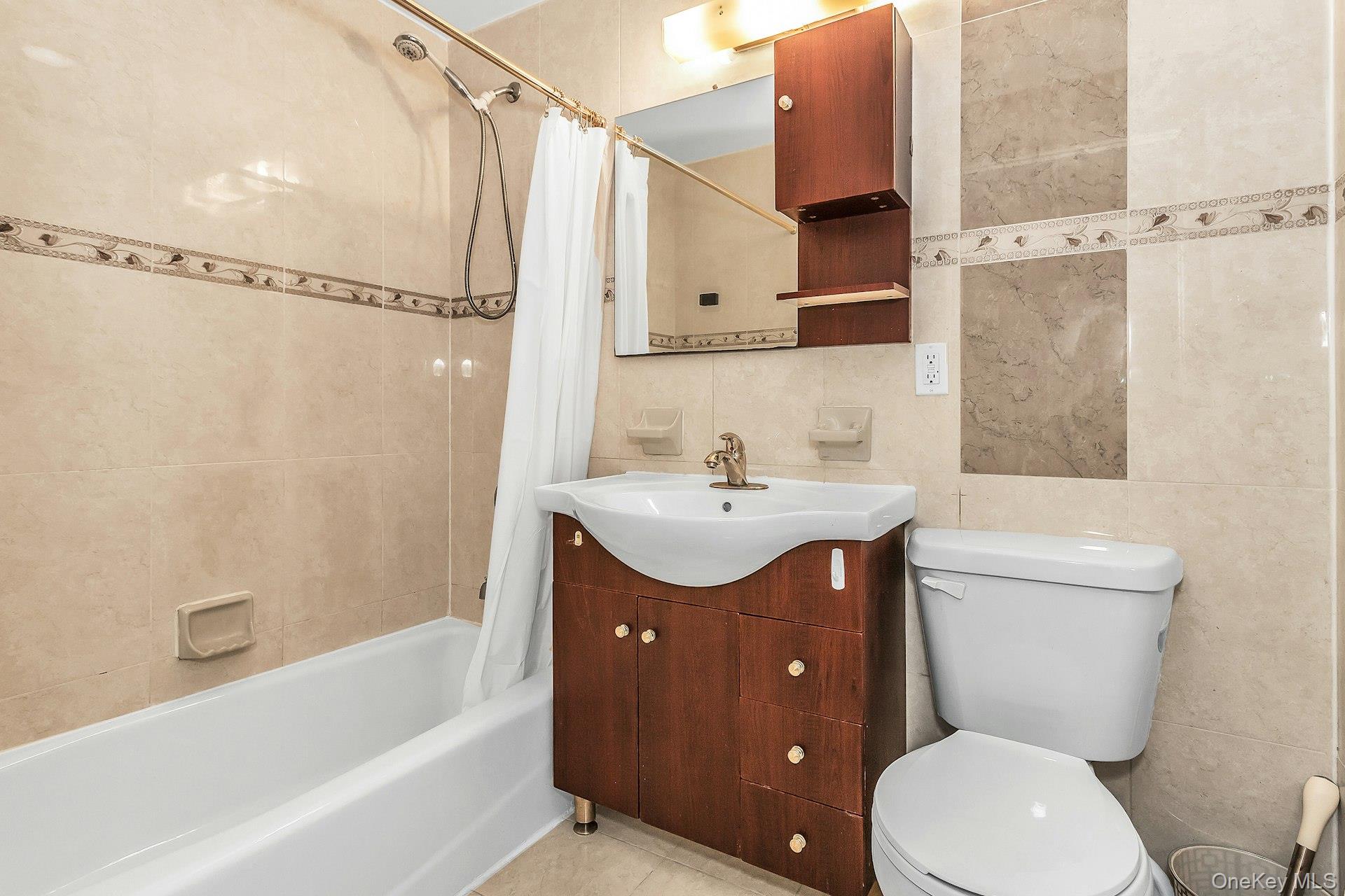 37-20 Prince Street # 10D, Flushing, NY 11354