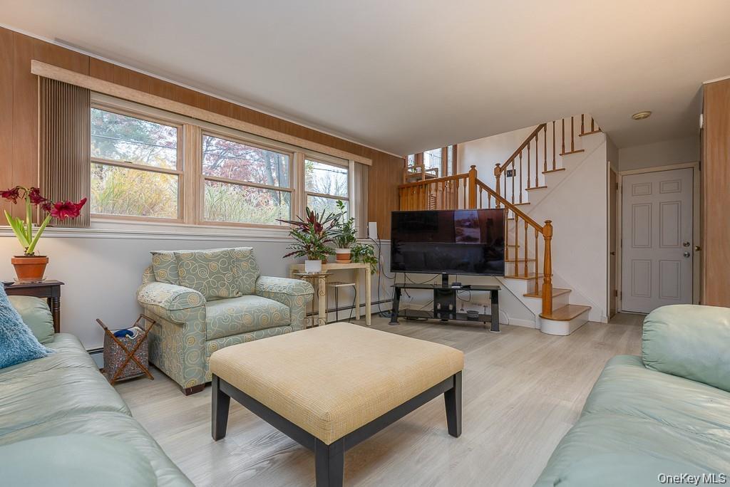 8 Durant Road, New City, NY 10956