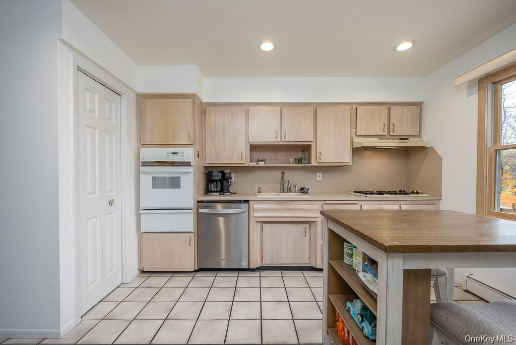 8 Durant Road, New City, NY 10956