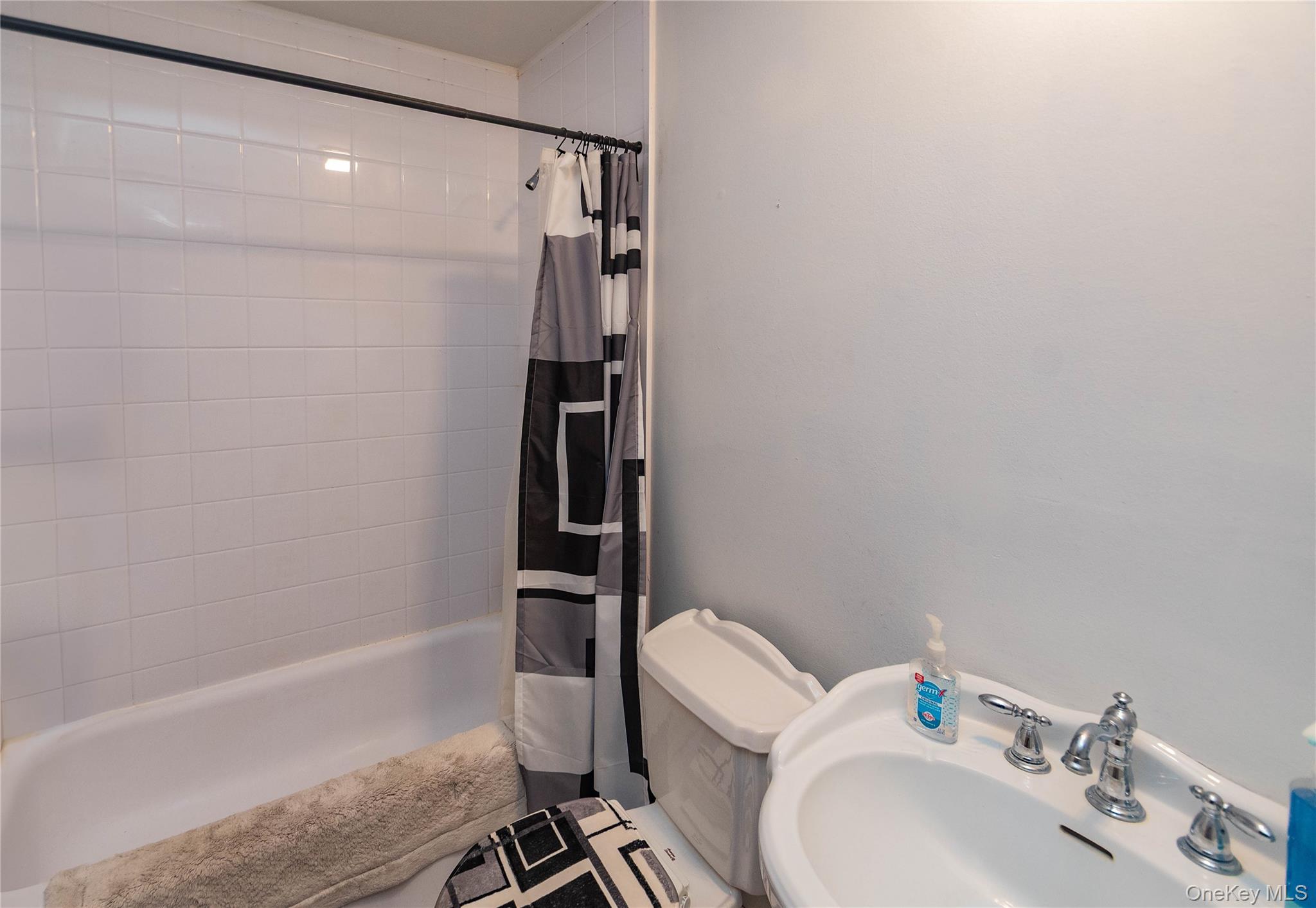 6 Reggie Drive, Wappingers Falls, NY 12590