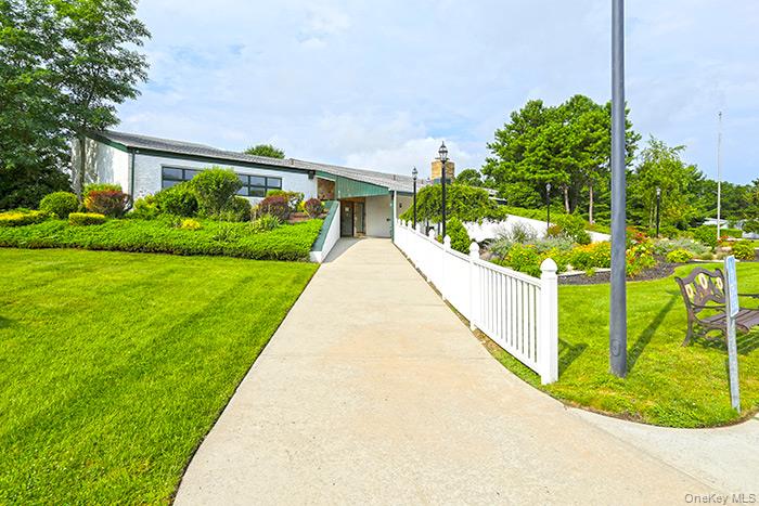 65A Village Circle S, Manorville, NY 11949