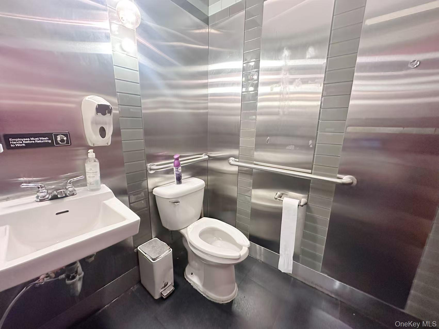 157-22 NORTHERN Boulevard, Flushing, NY 11354