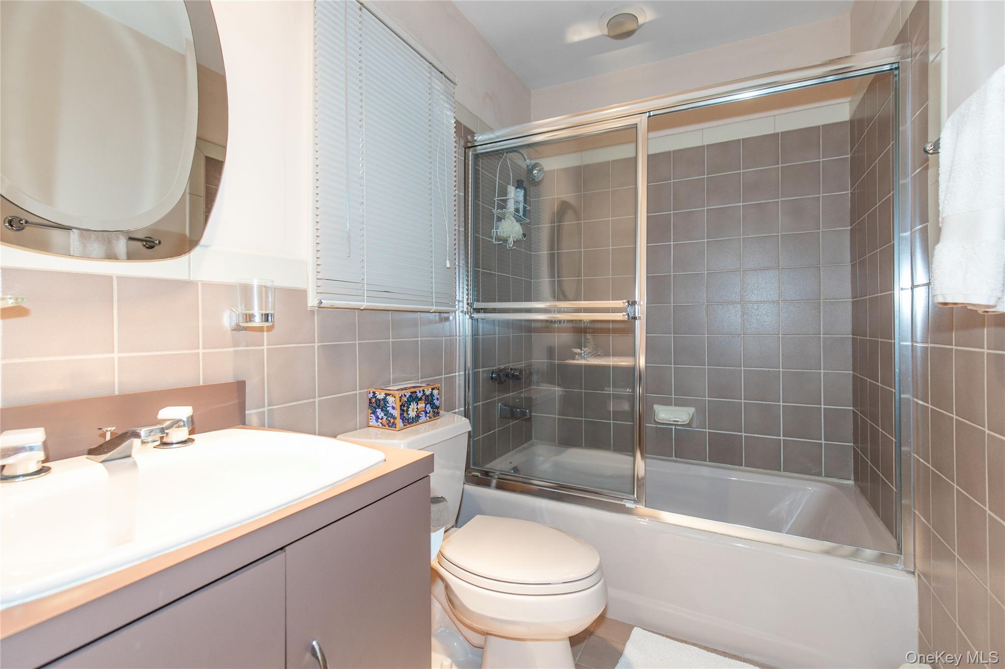 1 The Brae, Woodbury, NY 11797