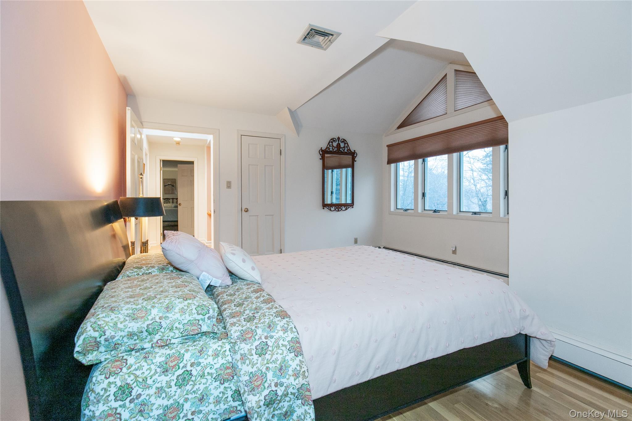 1 The Brae, Woodbury, NY 11797