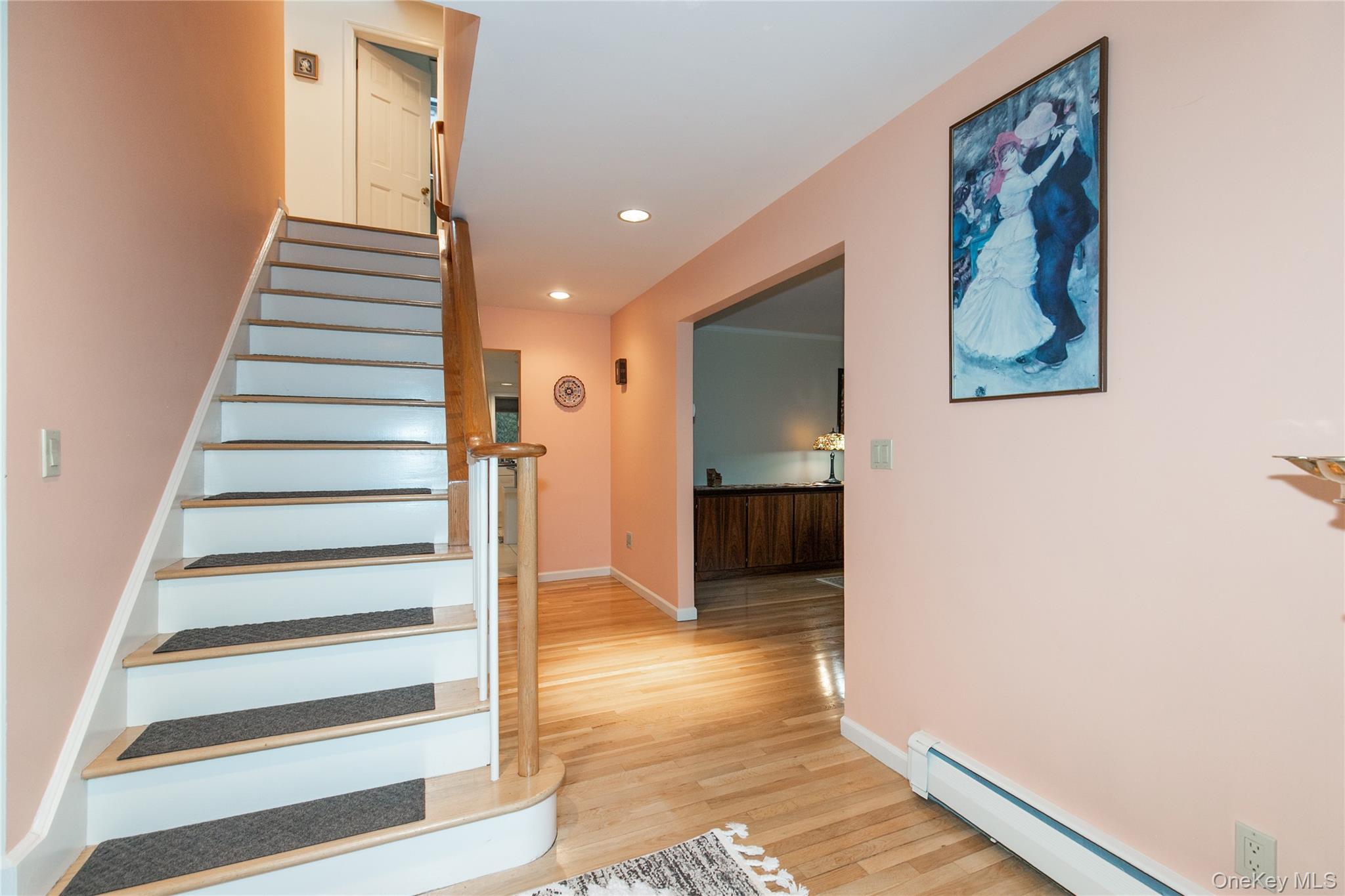 1 The Brae, Woodbury, NY 11797