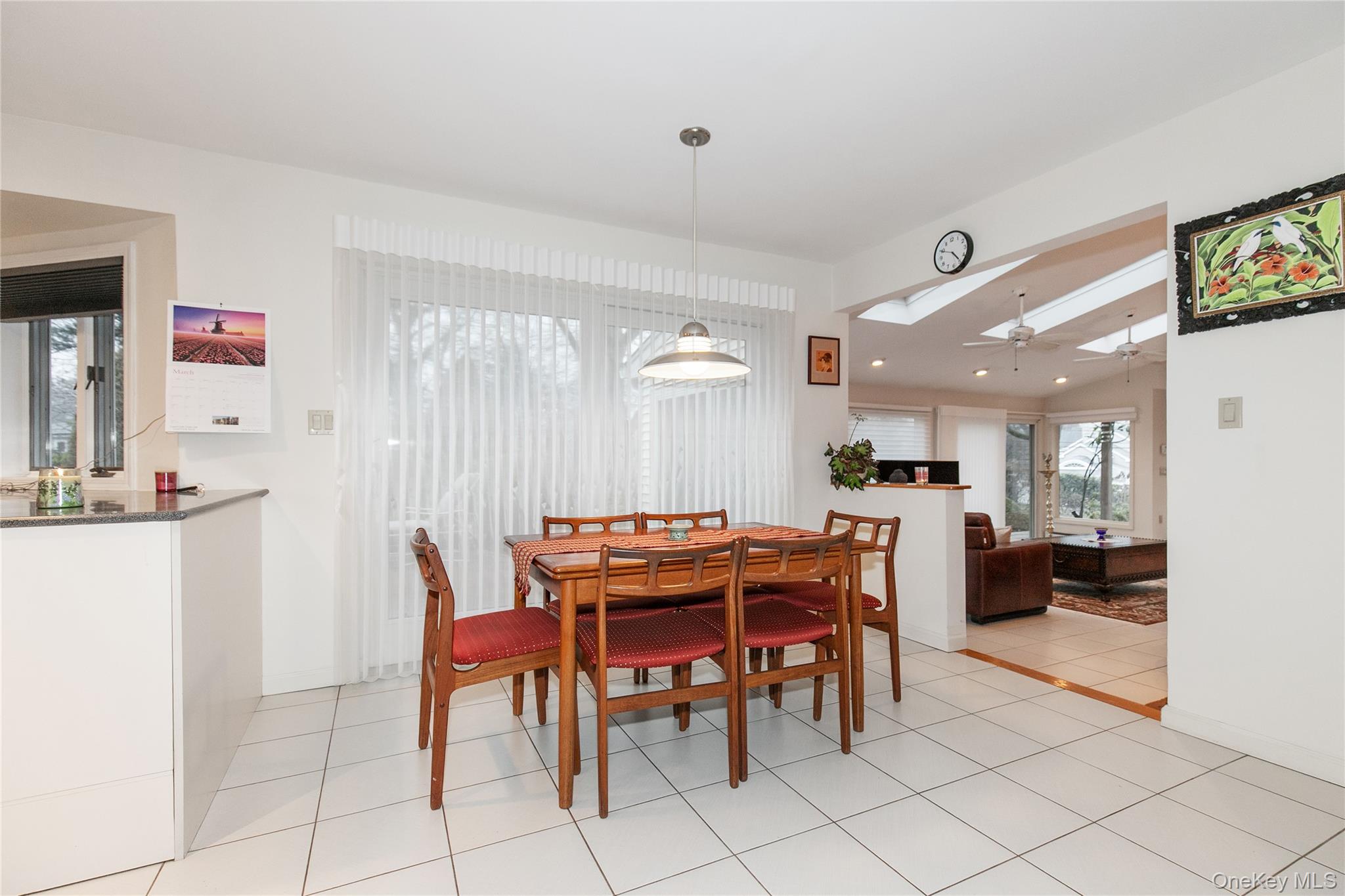 1 The Brae, Woodbury, NY 11797