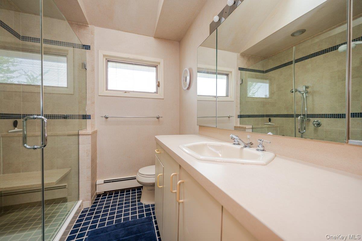 40 Cayuga Avenue, Atlantic Beach, NY 11509