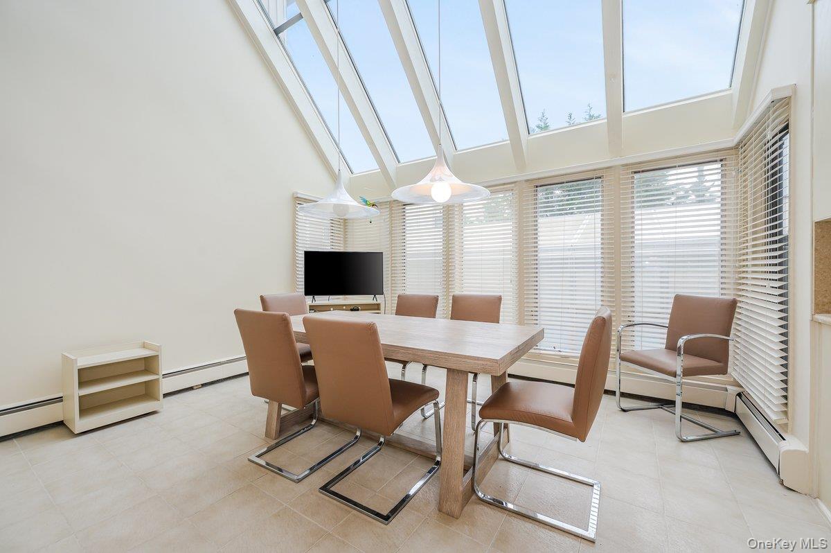 40 Cayuga Avenue, Atlantic Beach, NY 11509