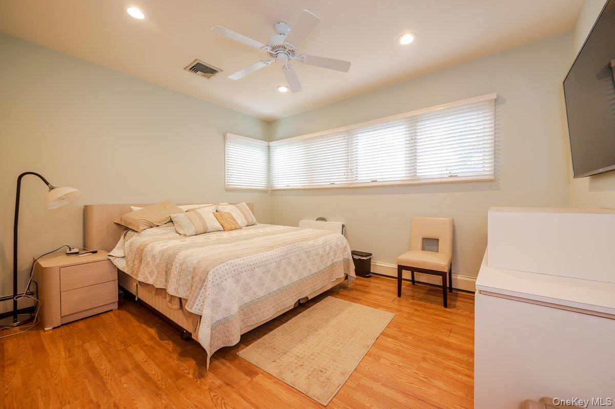 40 Cayuga Avenue, Atlantic Beach, NY 11509