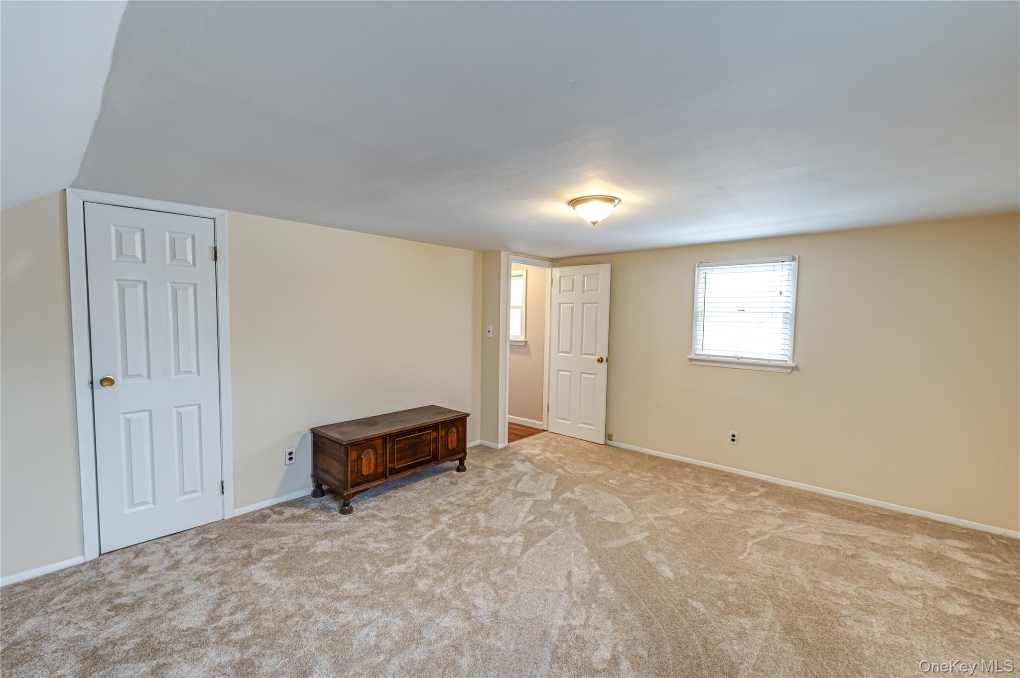 33 Maple Avenue, Kings Park, NY 11754