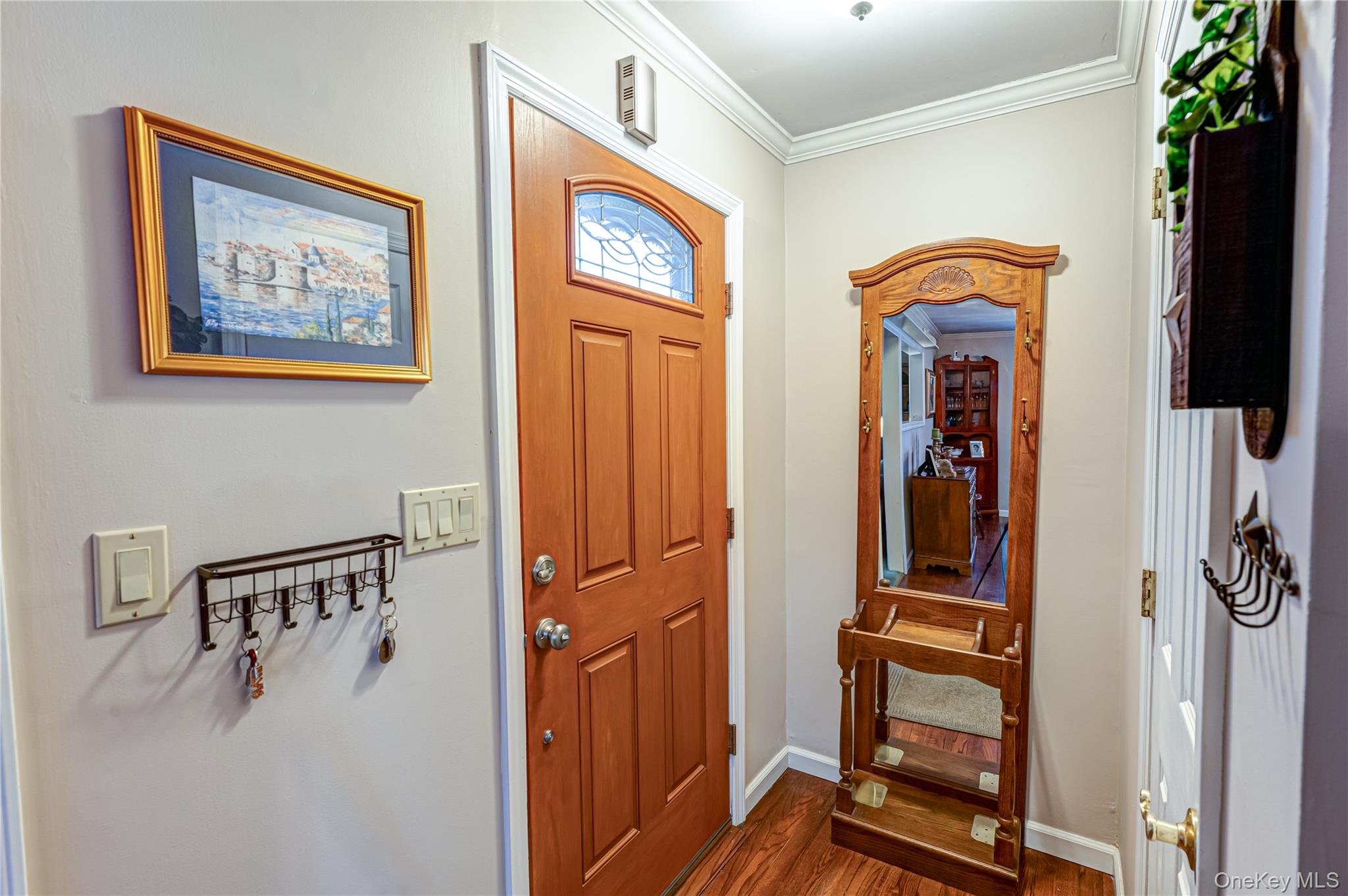 33 Maple Avenue, Kings Park, NY 11754